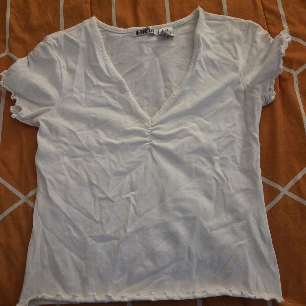 Us Three Juniors White Baby Tee V-Neck Cropped Ruched Knit 2000s Y2K size L